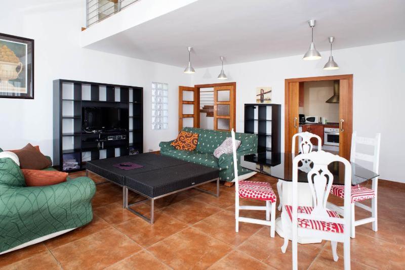 Villa Yaco Lloret de Mar Exterior photo